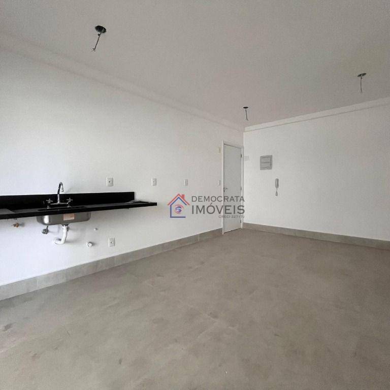 Apartamento à venda com 2 quartos, 67m² - Foto 3