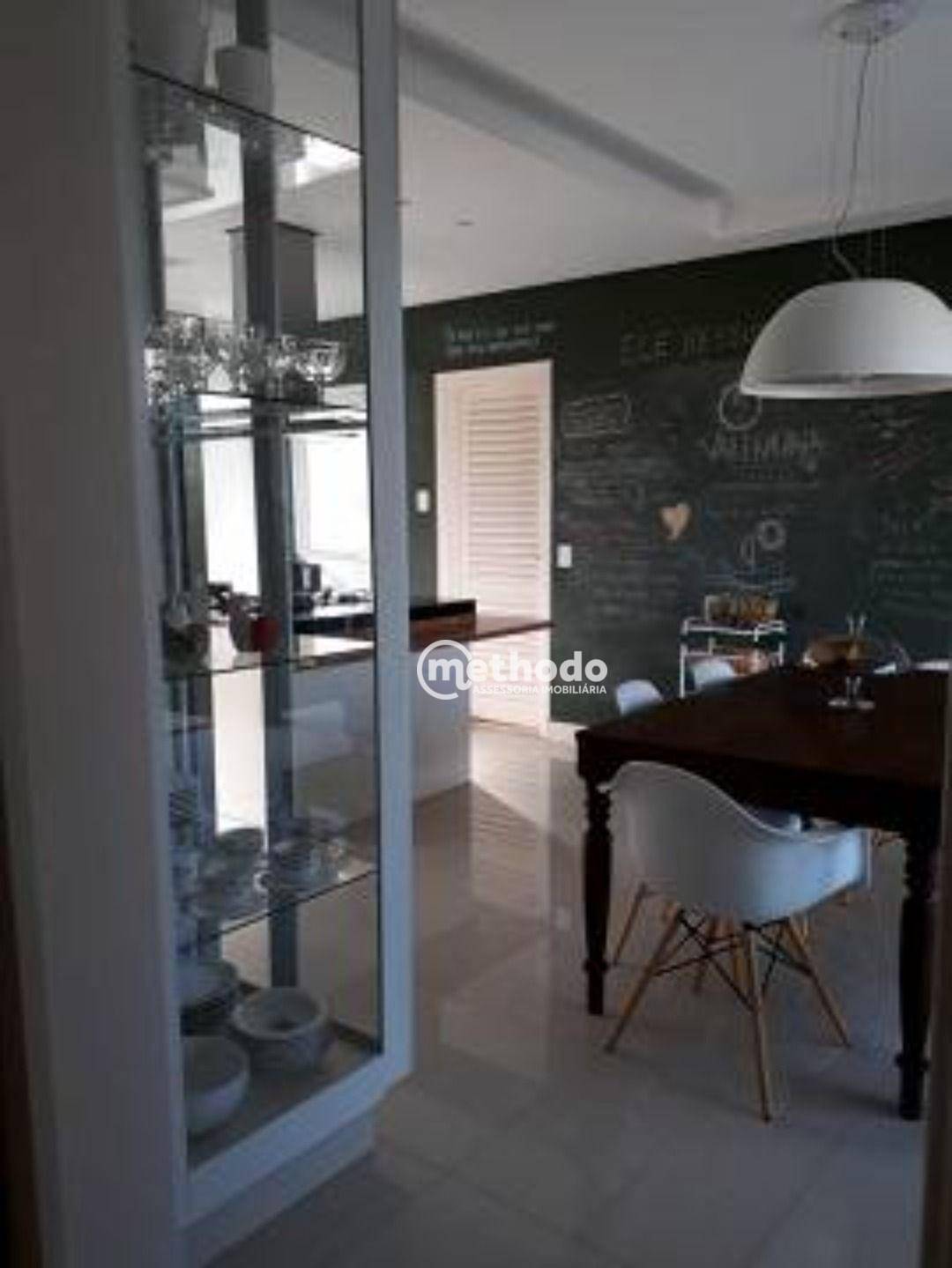 Casa à venda com 4 quartos, 327m² - Foto 12