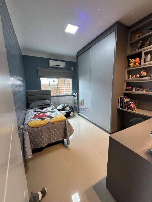 Casa à venda com 3 quartos, 182m² - Foto 18