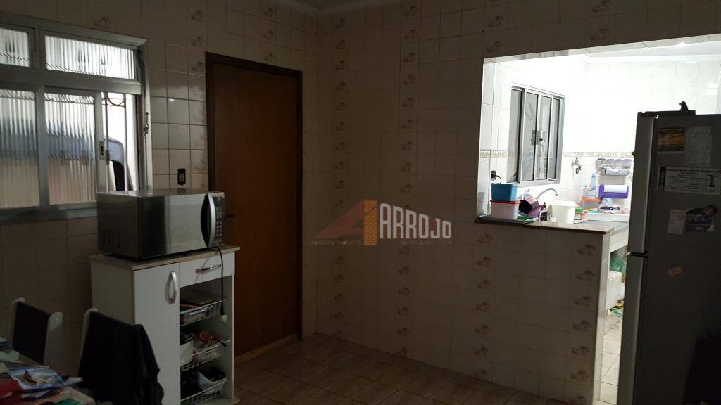 Casa à venda com 3 quartos, 238m² - Foto 19