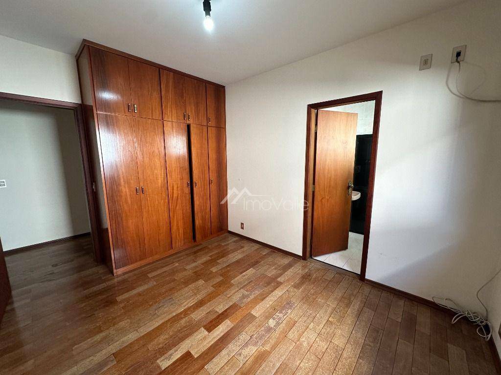 Casa de Condomínio à venda e aluguel com 4 quartos, 220m² - Foto 26