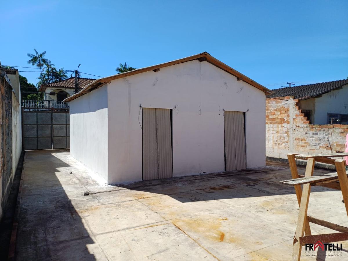 Casa à venda com 2 quartos, 200m² - Foto 15