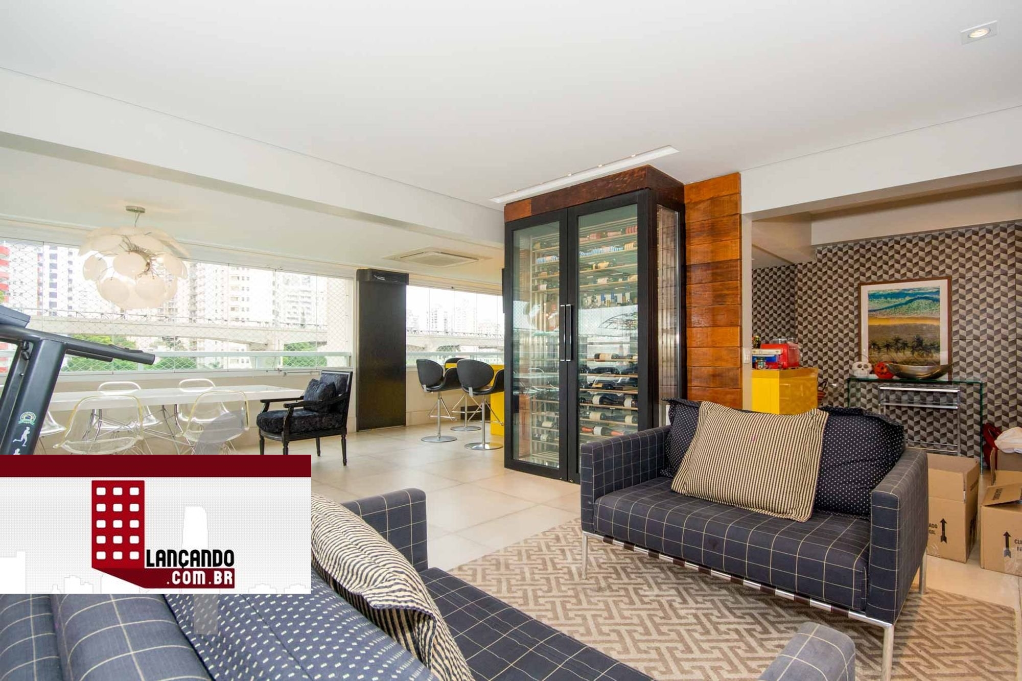 Apartamento à venda com 3 quartos, 206m² - Foto 1