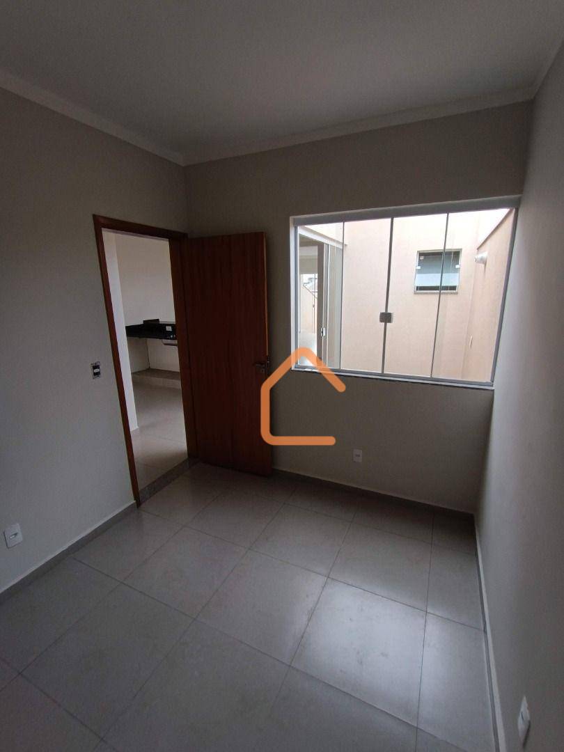 Casa à venda com 3 quartos, 187m² - Foto 11