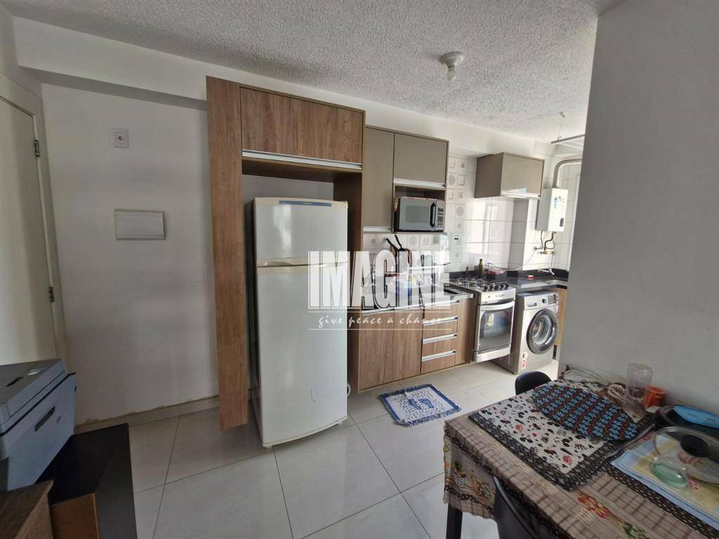 Apartamento à venda com 2 quartos, 40m² - Foto 4