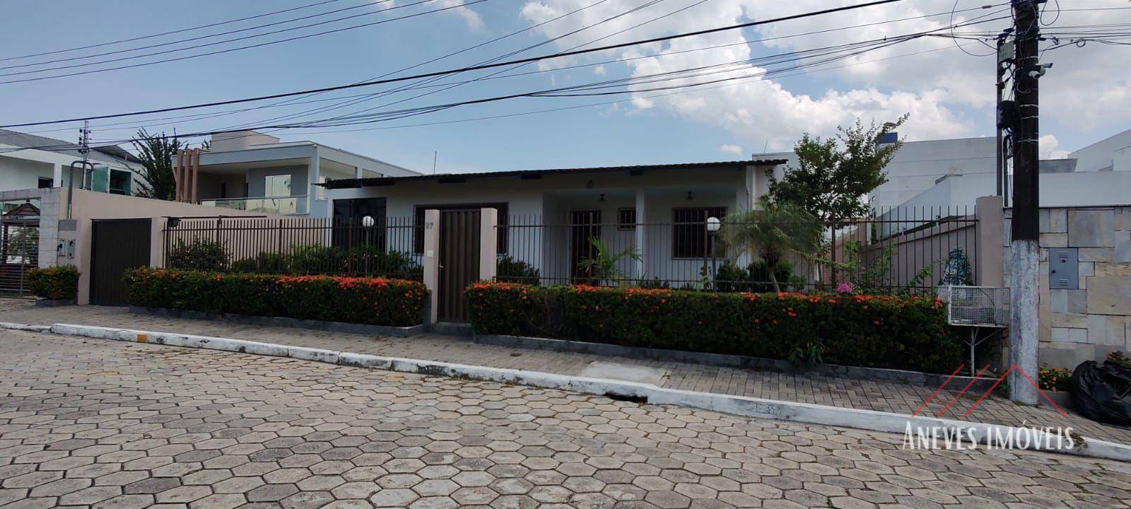 Casa de Condomínio para alugar com 4 quartos, 10m² - Foto 1