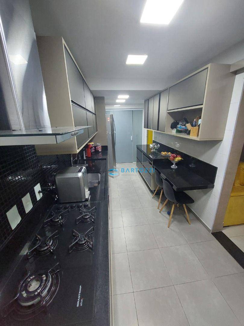 Apartamento à venda com 3 quartos, 124m² - Foto 9