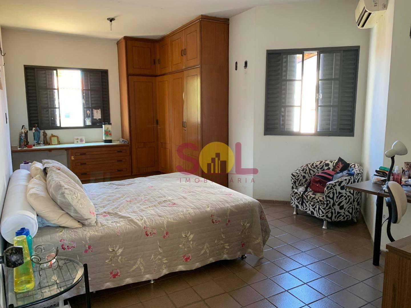 Casa à venda com 4 quartos, 265m² - Foto 8