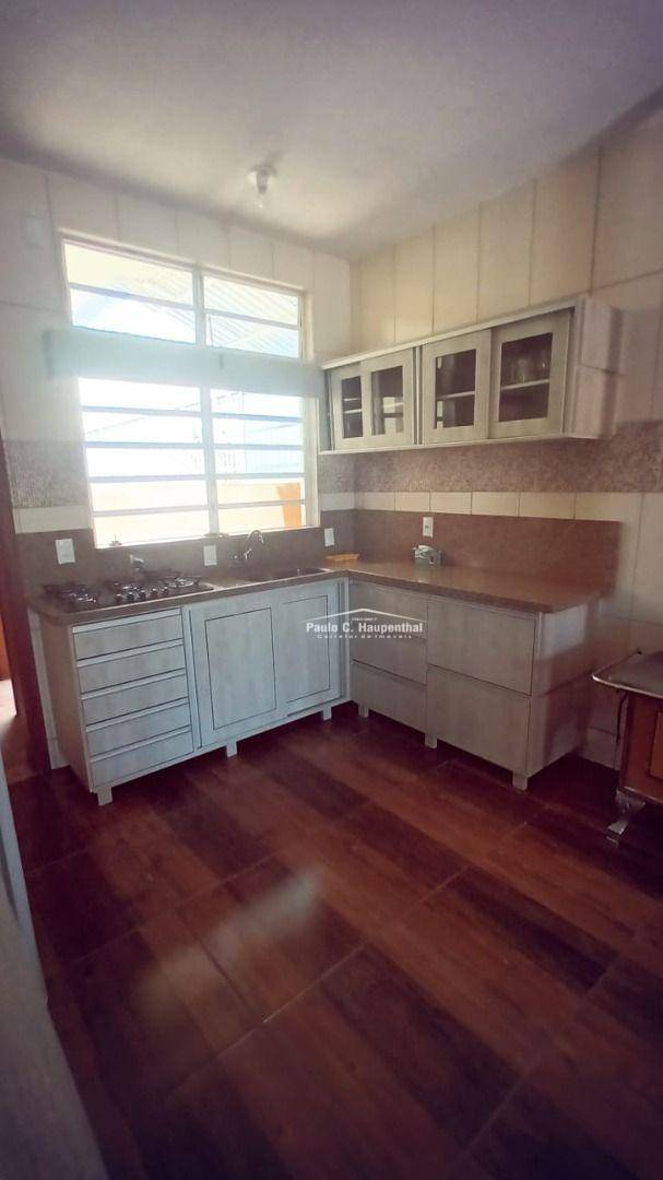 Casa à venda com 3 quartos, 198m² - Foto 14