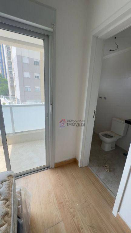 Apartamento para alugar com 2 quartos, 67m² - Foto 4