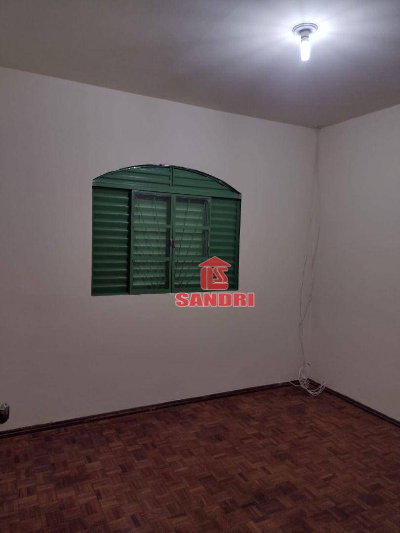 Casa para alugar com 3 quartos, 200m² - Foto 12