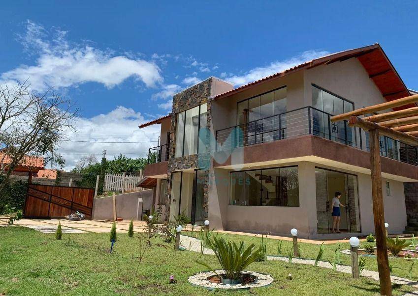 Casa à venda com 3 quartos, 160m² - Foto 1