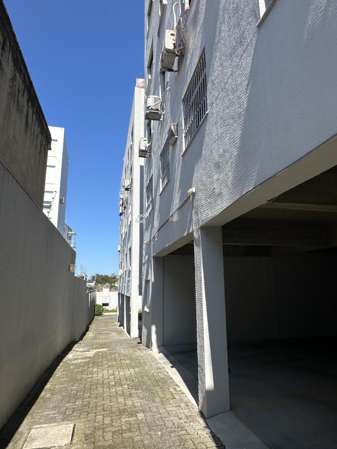 Apartamento à venda com 2 quartos, 80m² - Foto 2