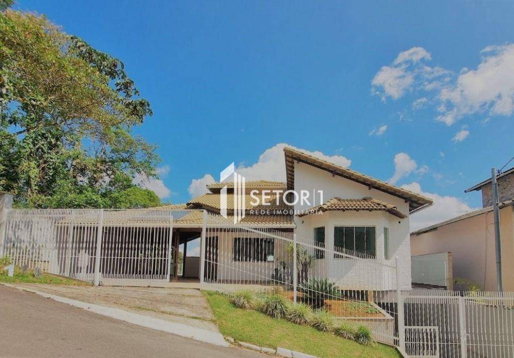 Casa de Condomínio à venda e aluguel com 3 quartos, 320m² - Foto 2