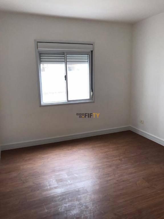 Apartamento para alugar com 3 quartos, 102m² - Foto 15