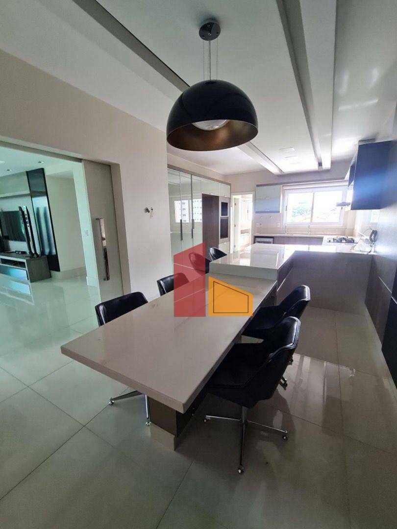 Apartamento à venda com 3 quartos, 215m² - Foto 5