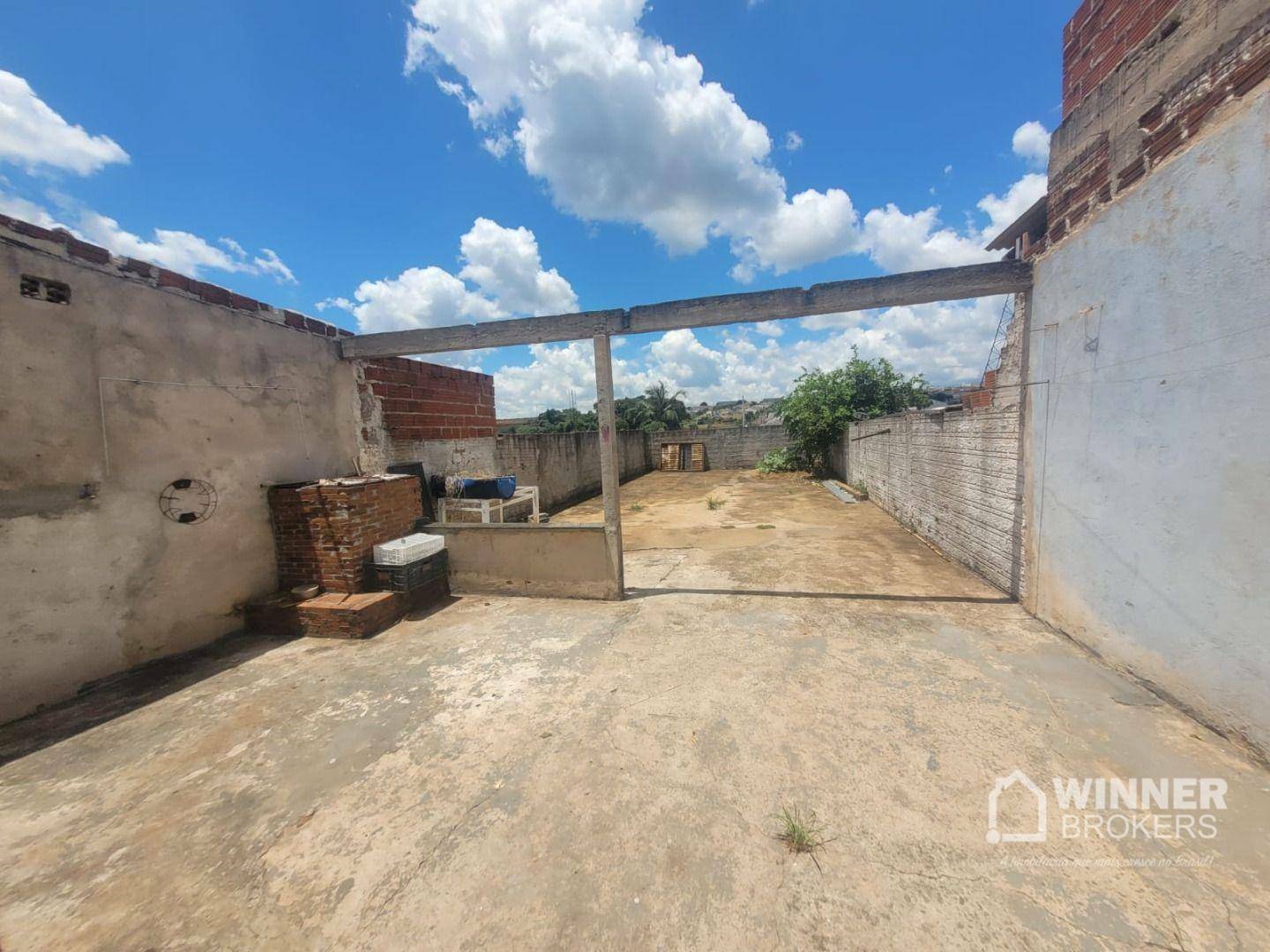 Casa à venda com 2 quartos, 80m² - Foto 9