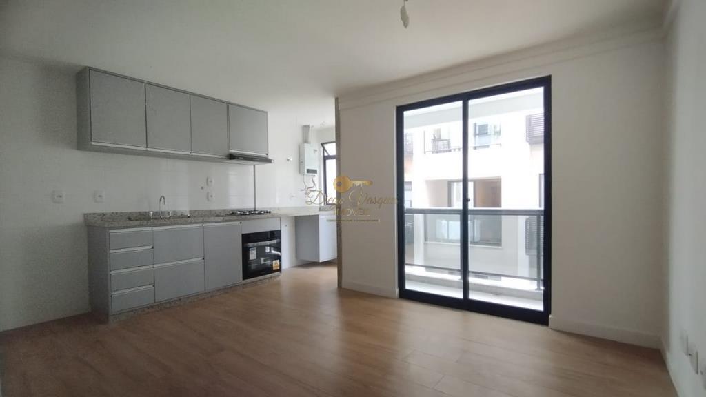 Apartamento à venda com 2 quartos, 60m² - Foto 2