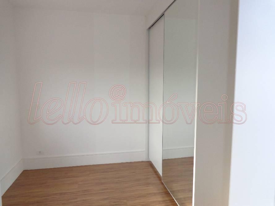 Apartamento à venda com 3 quartos, 156m² - Foto 11