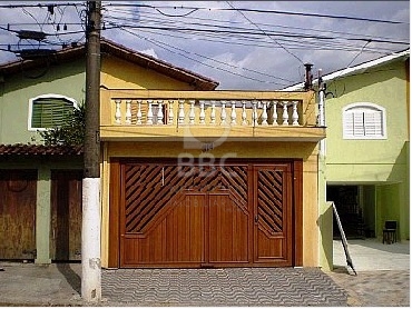 Sobrado à venda com 3 quartos, 260m² - Foto 1