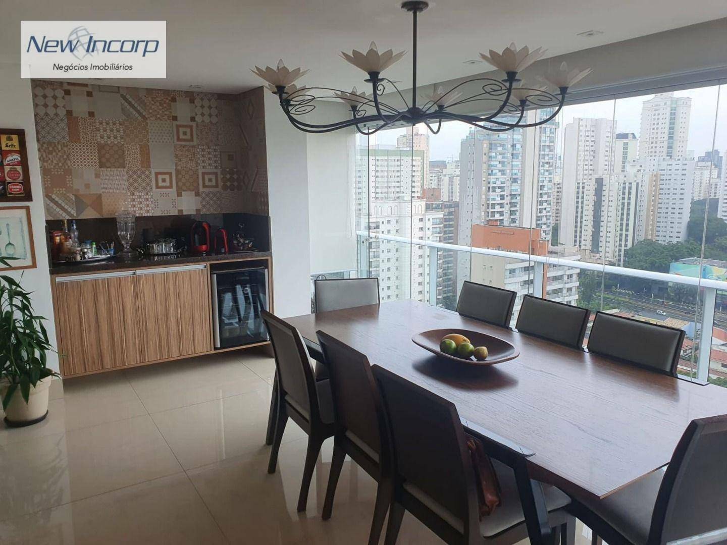 Apartamento à venda com 3 quartos, 138m² - Foto 1