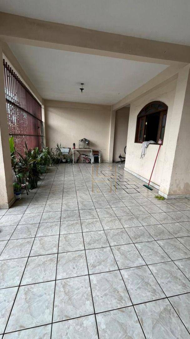 Casa, 3 quartos, 220 m² - Foto 2