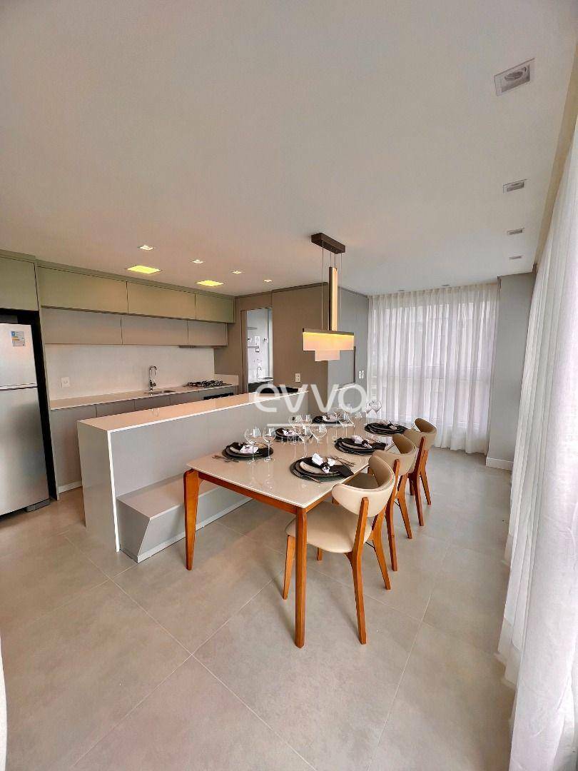 Apartamento à venda com 3 quartos, 102m² - Foto 2