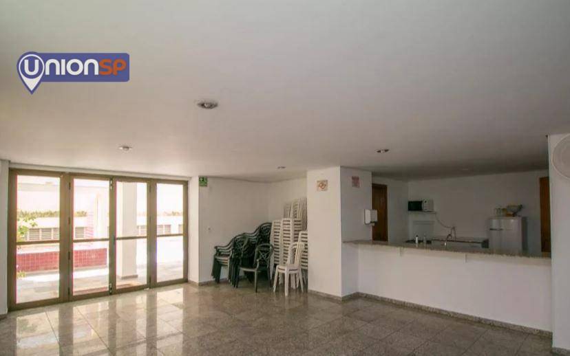 Apartamento à venda com 3 quartos, 94m² - Foto 13