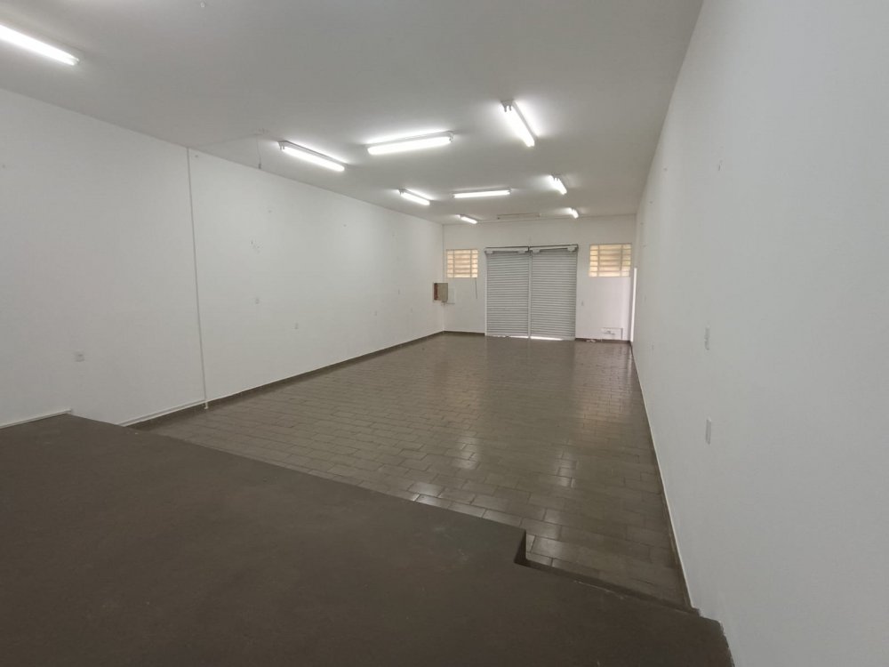 Loja-Salão para alugar, 213m² - Foto 2