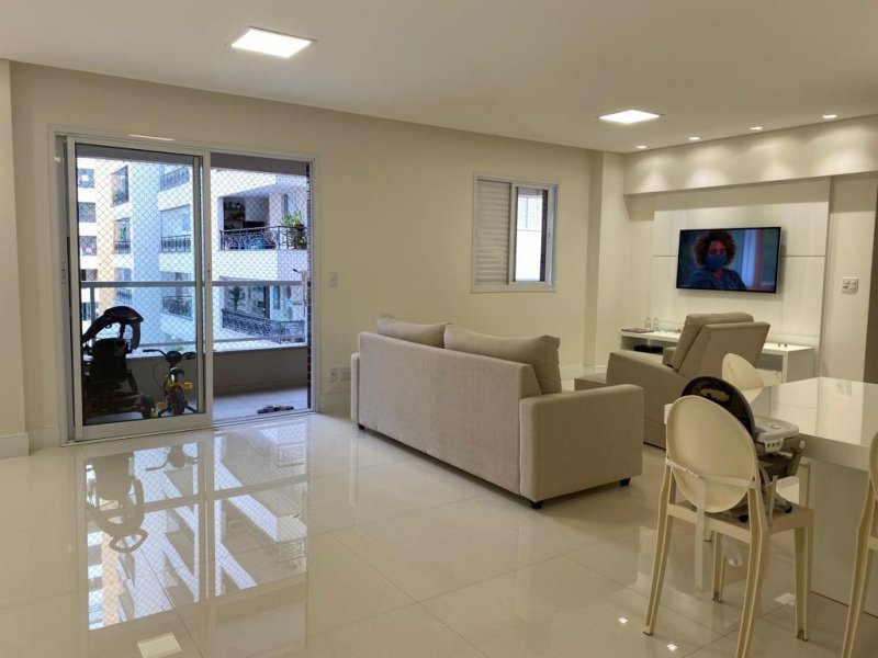 Apartamento à venda com 3 quartos, 114m² - Foto 1