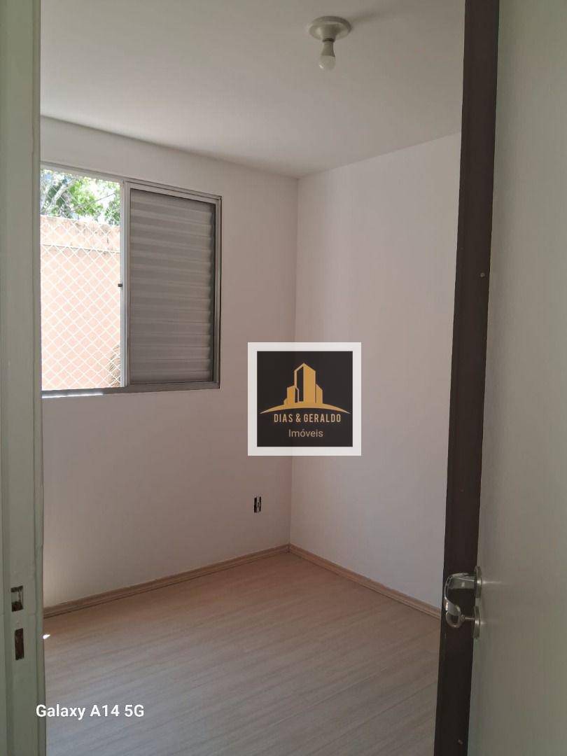 Apartamento para alugar com 2 quartos, 45m² - Foto 15