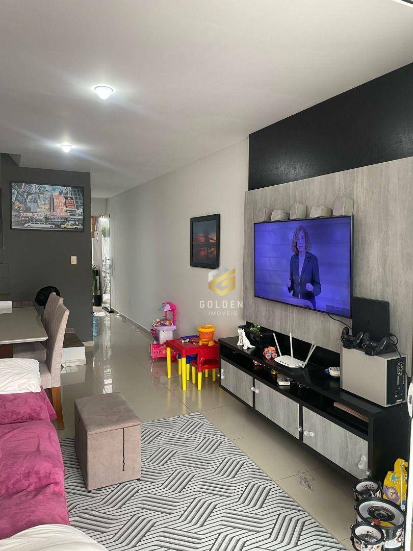 Sobrado à venda com 2 quartos, 85m² - Foto 1