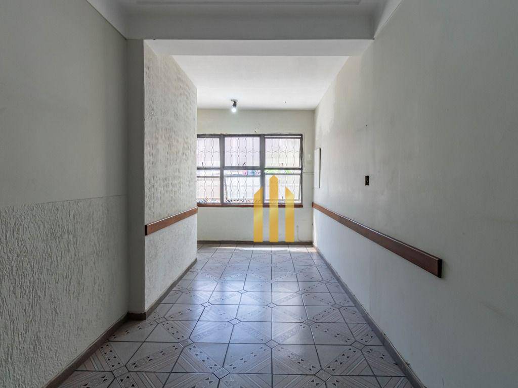 Sobrado à venda com 8 quartos, 227m² - Foto 17