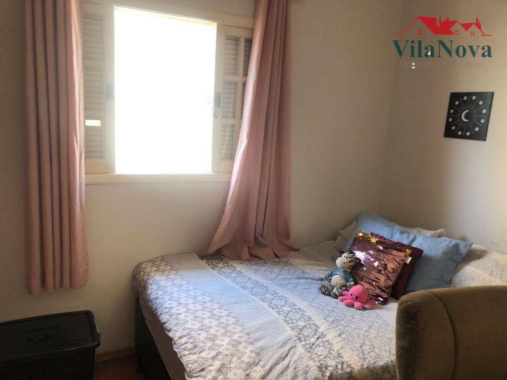 Casa à venda com 3 quartos, 225m² - Foto 11