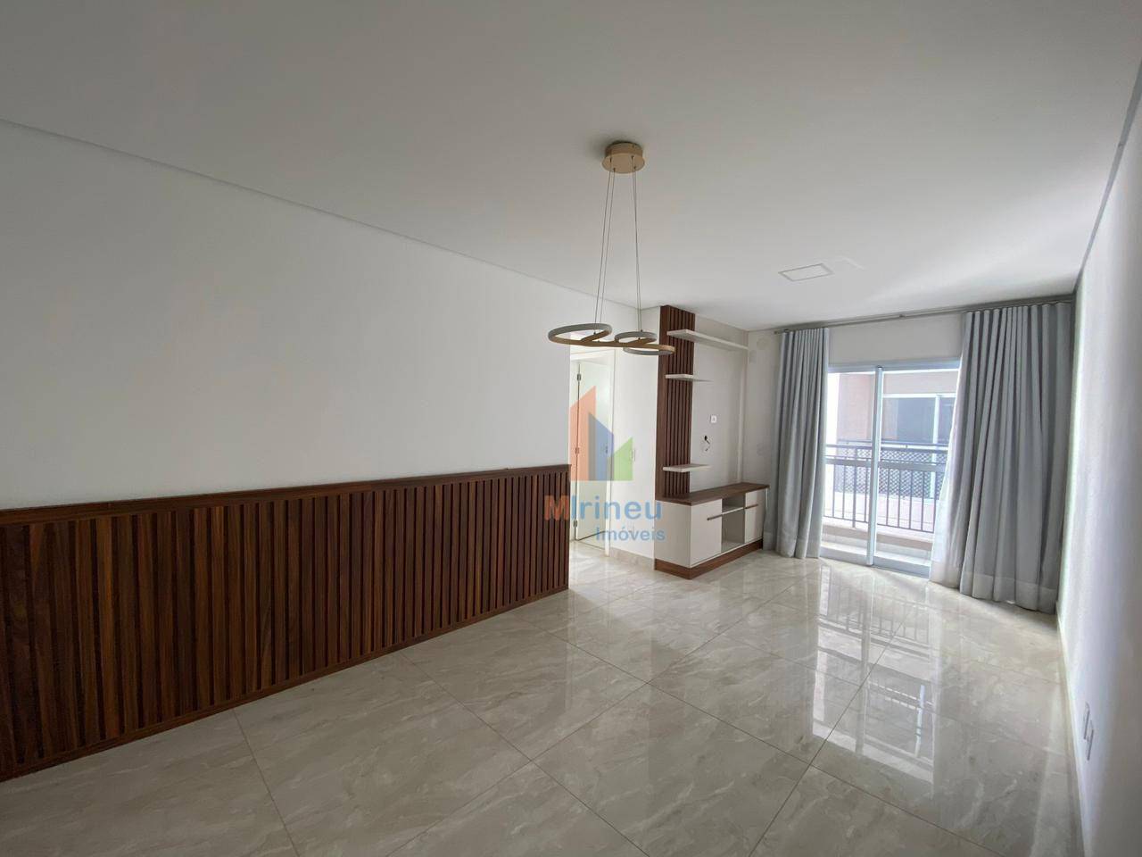 Apartamento para alugar com 2 quartos, 65m² - Foto 7