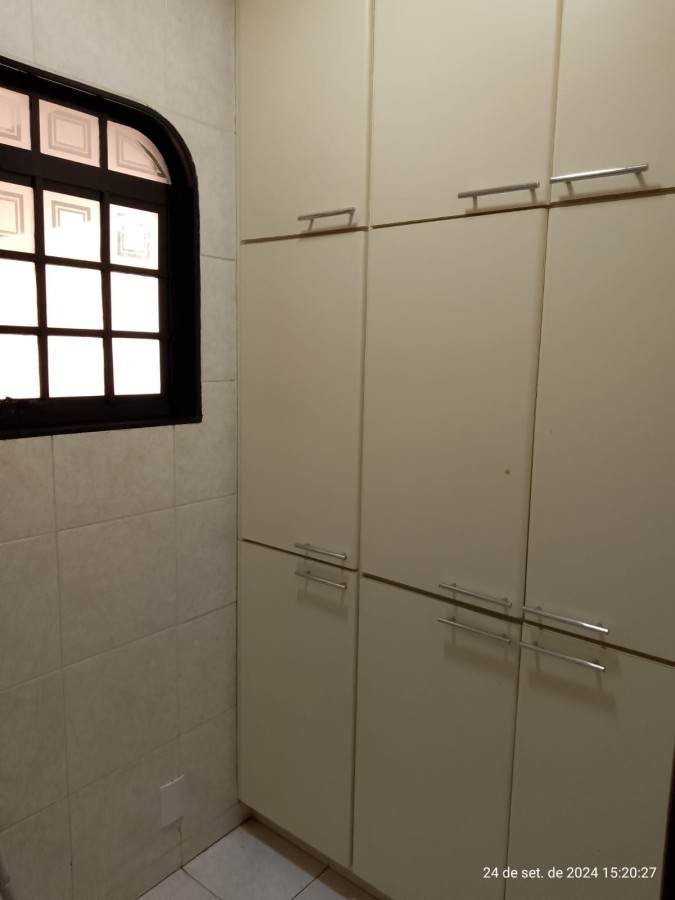 Casa à venda com 3 quartos, 300m² - Foto 5
