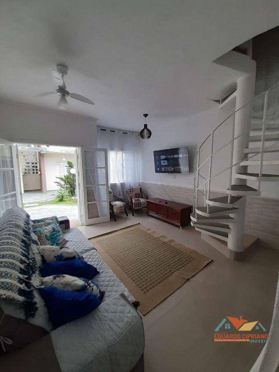 Casa de Condomínio para alugar com 2 quartos, 65m² - Foto 1