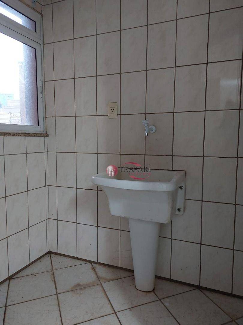 Apartamento para alugar com 3 quartos, 95m² - Foto 22