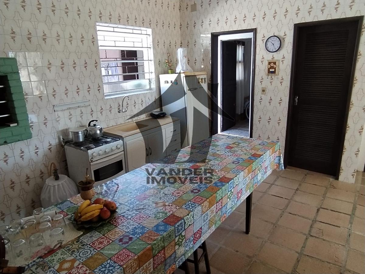 Casa à venda com 5 quartos, 300m² - Foto 5