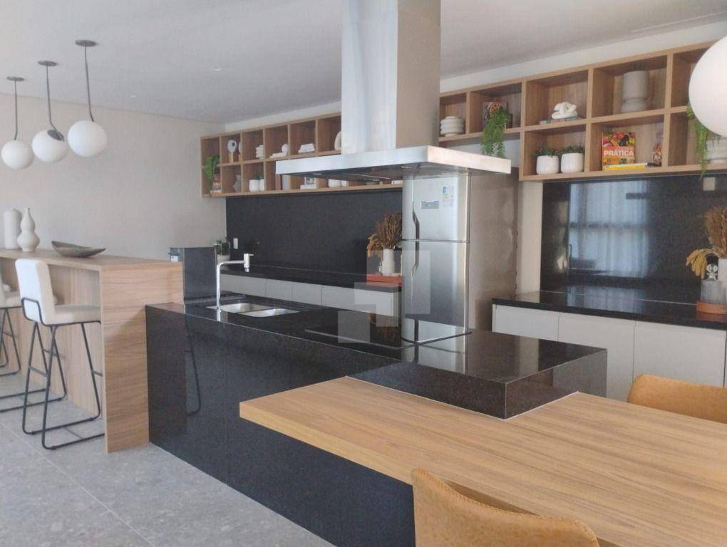 Apartamento para alugar com 2 quartos, 68m² - Foto 21