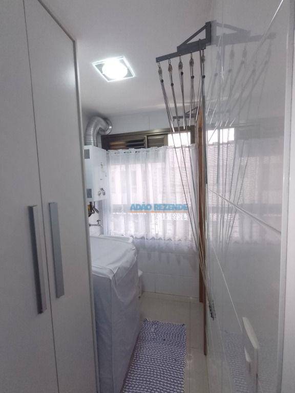 Apartamento à venda com 3 quartos, 106m² - Foto 18