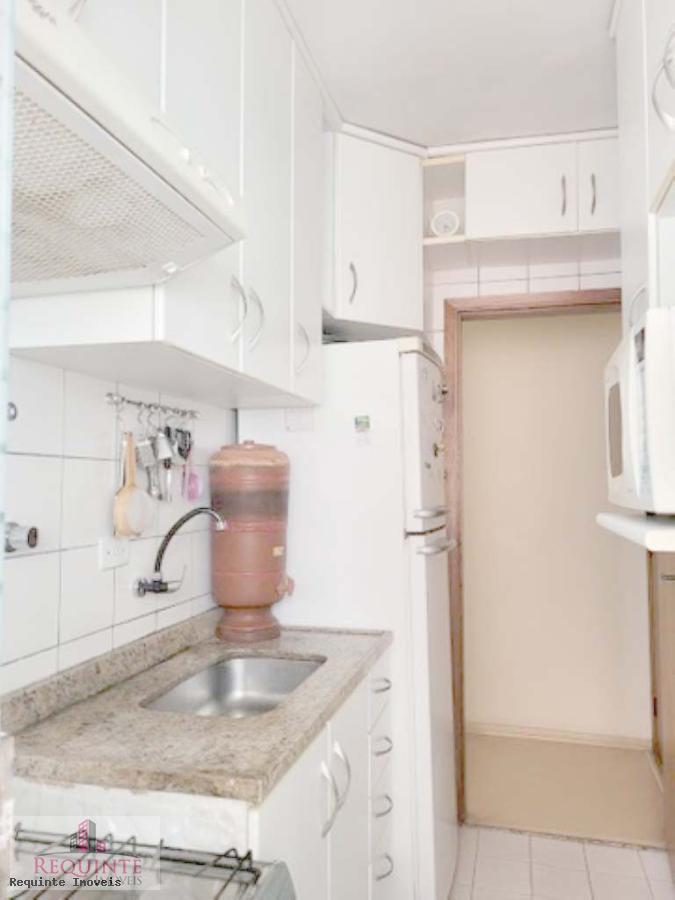 Apartamento à venda com 2 quartos, 51m² - Foto 17