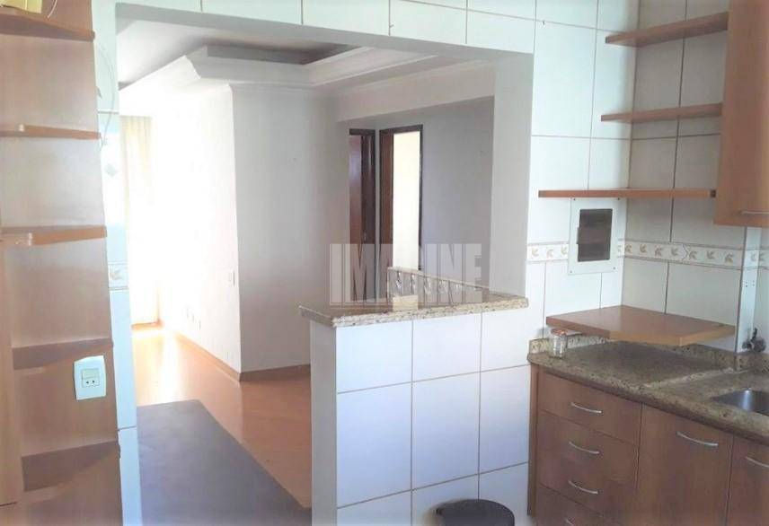 Apartamento à venda com 3 quartos, 80m² - Foto 1