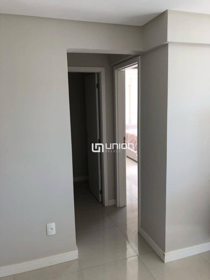 Apartamento à venda com 2 quartos, 82m² - Foto 13