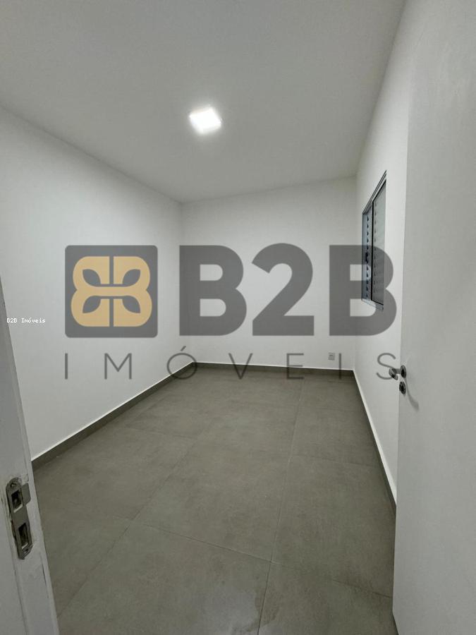 Casa à venda com 2 quartos, 67m² - Foto 9