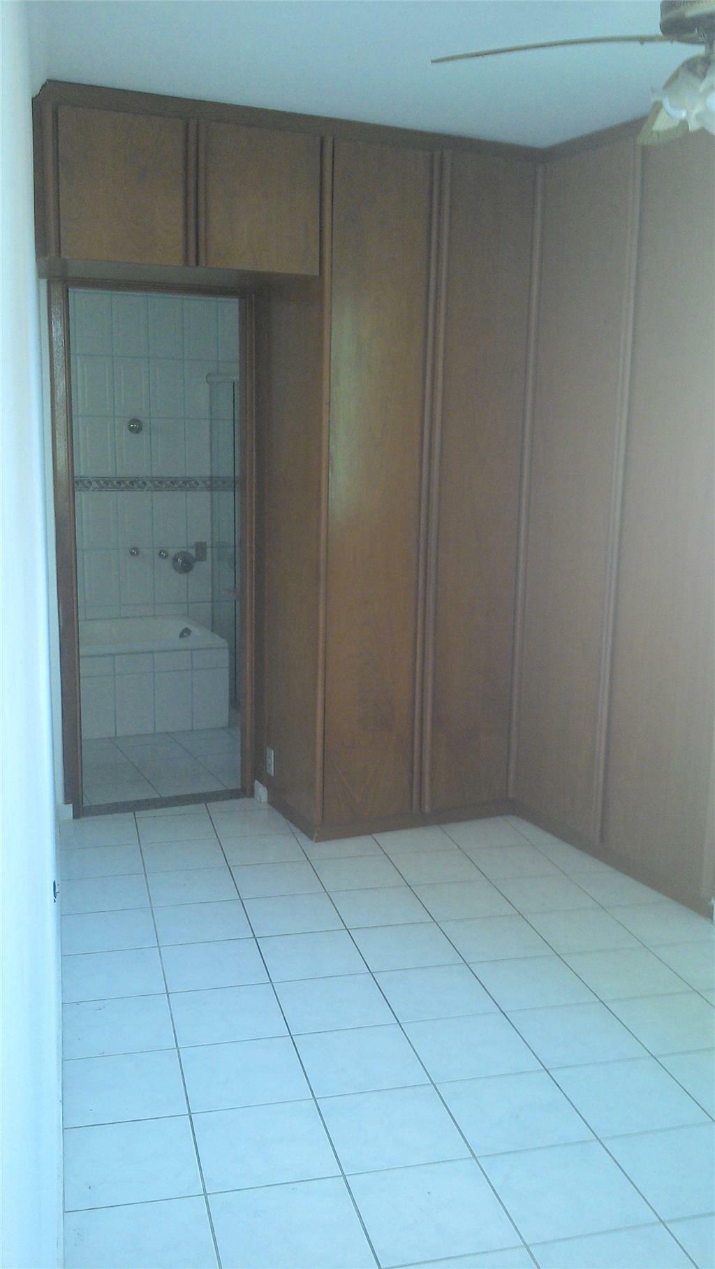 Sobrado à venda com 4 quartos, 250m² - Foto 22