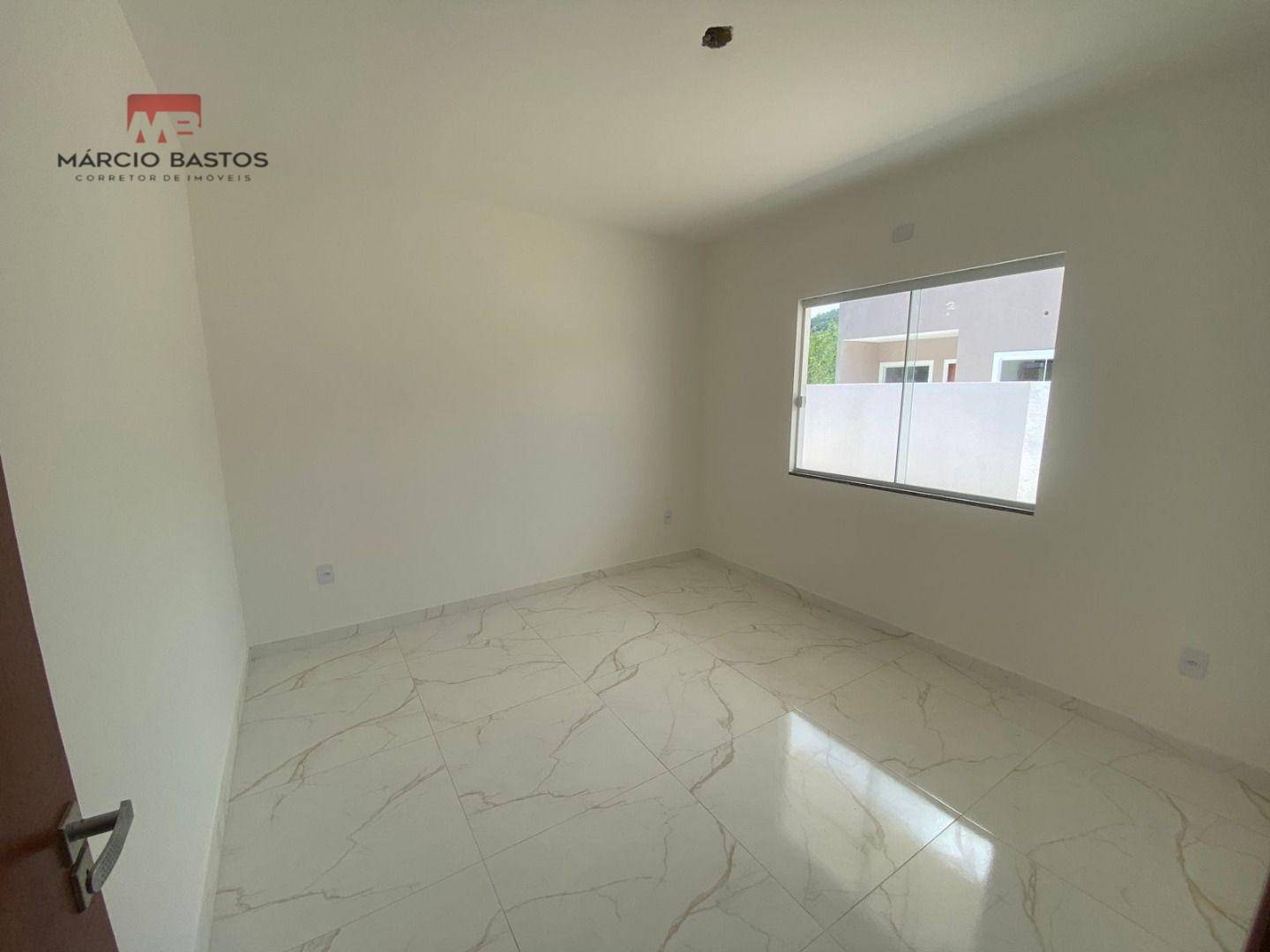 Casa à venda com 2 quartos, 55m² - Foto 8