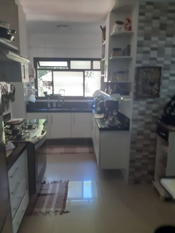 Apartamento à venda com 3 quartos, 130m² - Foto 18