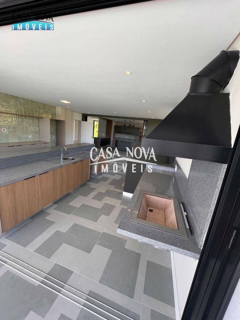 Casa à venda com 4 quartos, 700m² - Foto 17