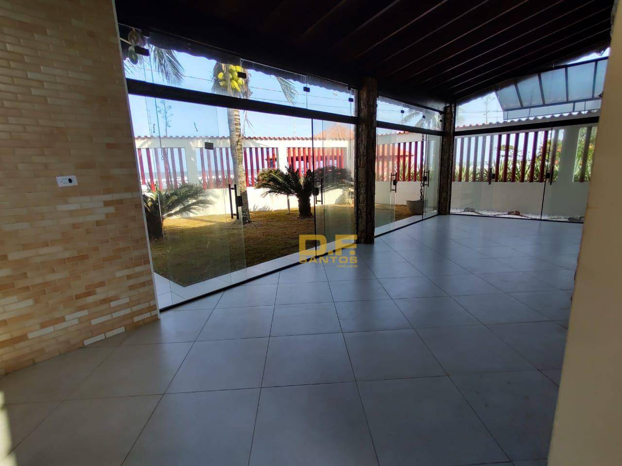 Casa à venda com 3 quartos, 111m² - Foto 4